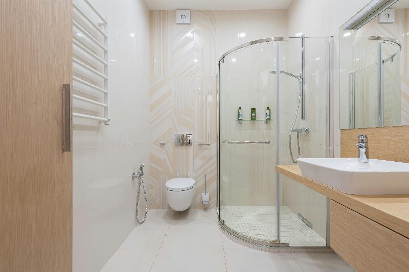 Dusche + WC